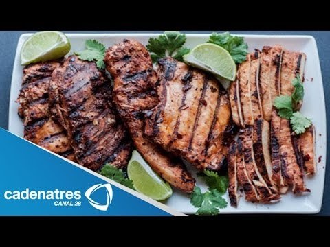 Receta para preparar pollo adobado empapelado. Receta de pollo / Pollo empapelado