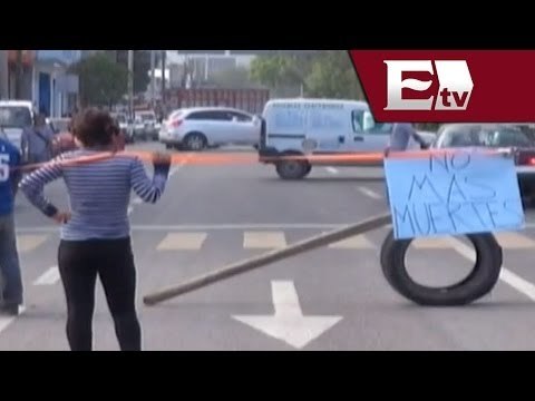 Manifestantes se enfrentan contra policías tras desalojo en carretera 175 de Oaxaca / Todo México