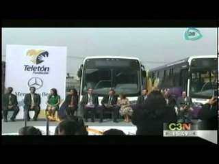 Mercedes- Benz dona 5 camiones al Centro de Rehabilitación Infantil Teletón de Nezahualcóyotl
