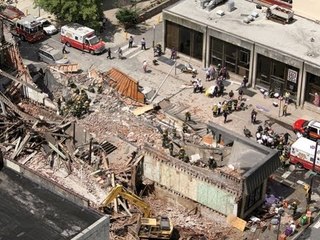 Se derrumba edificio en Filadelfia // Building collapses in Philadelphia