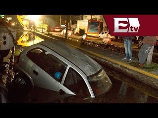 Cae vehículo a una excavación en Ecatepec, Edomex; no hay víctimas/ Comunidad