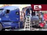 Autobús se impacta con 2 trailers en la Autopista del Sol: hay 17 lesionados / Nacional