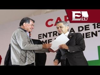 Gobierno del DF entrega más de mil 800 créditos para la vivienda / Vianey Esquinca