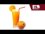 Riesgos de consumir jugo de naranja en exceso / Salud con Gloria Contreras