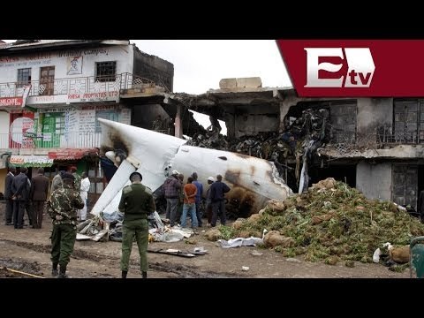 Mueren cuatro personas al estrellarse un avión de carga en Nairobi, Kenia/ Global