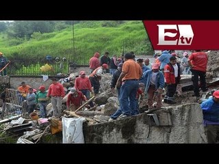 Derrumbe de una barda mata a 4 personas en Naucalpan / Titulares de la noche