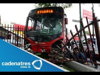 Choque de Metrobús deja 15 heridos en DF