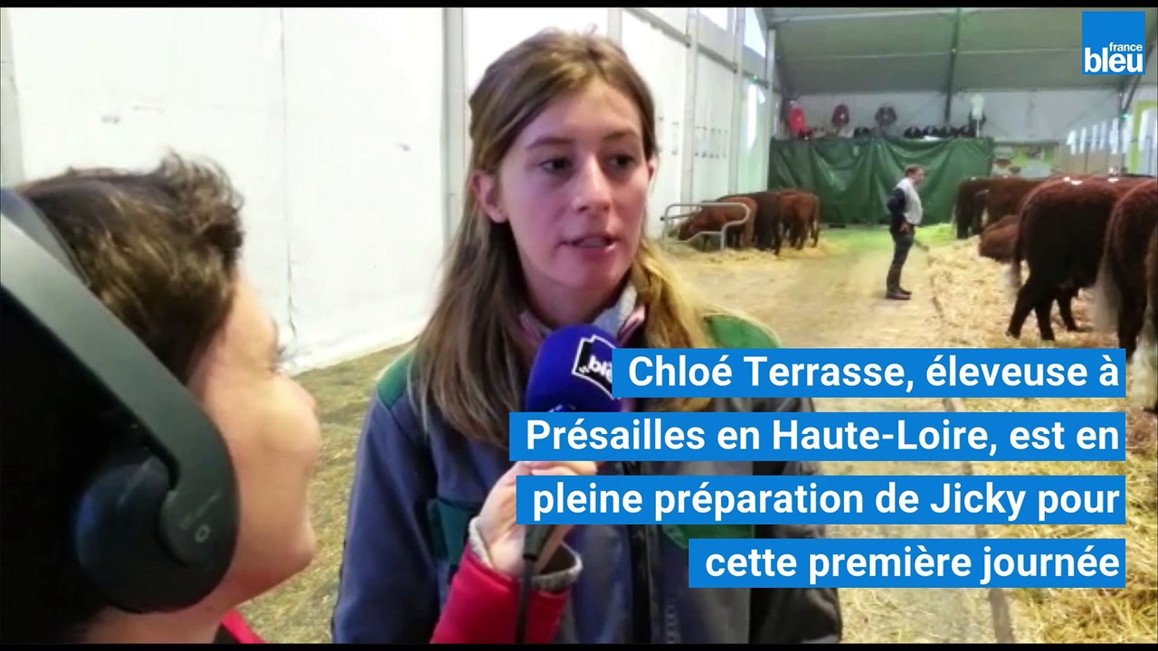 Chloé Terrasse est à l'affiche du sommet de l'élevage avec sa vache Salers Jicky