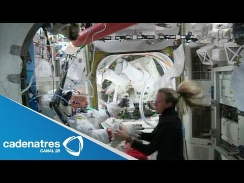 Suspenden caminata lunar por fuga en el casco del astronauta Italiano Luca Parmitano