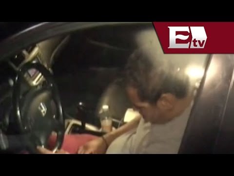 Conductor ebrio se queda dormido en avenida en Monterrey / Todo México
