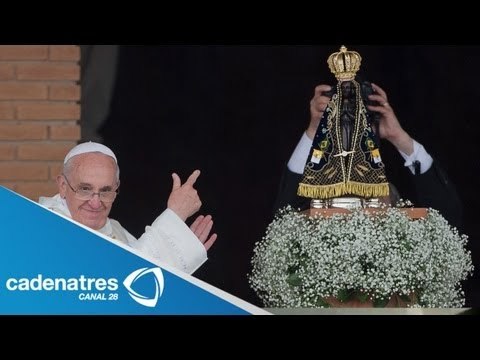 Papa Francisco oficia misa en Brasil y pide a fieles en no caer en placeres pasajeros