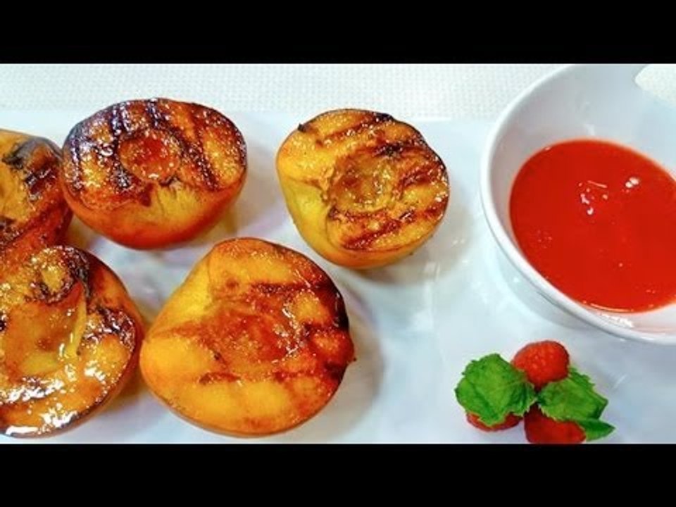 Receta de duraznos al grill con salsa de frambuesa / Grilled peaches with raspberry sauce