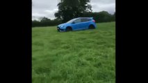 VÍDEO: ¿Un Ford Focus RS pastoreando ovejas? Sí, lo hemos visto...