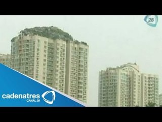 Hombre construye mansión y la montaña de sus sueños en la parte alta de un edificio (VIDEO)