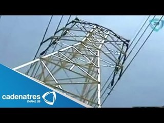 Policía intentó suicidarse desde una torre eléctrica en Iztacalco