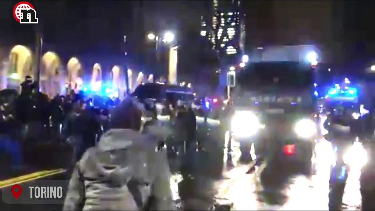 Torino, Insegnante contro Polizia "Dovete morire" corteo contro Casapound | Notizie.it