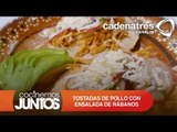 ¿Cómo preparar tostadas de pollo con ensalada de rábanos?