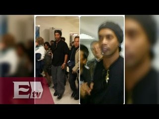 Ronaldinho llega al aeropuerto de la Ciudad de México / Ronaldinho llega a México