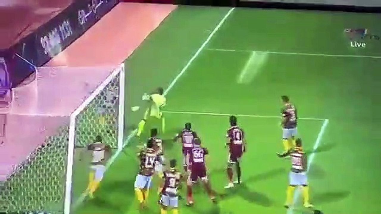 Arabie-Saoudite : Un ballon qui ne veut pas rentrer dans les filets !