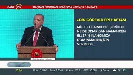 Din görevlileri Külliye'de