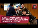 Padre de víctimas de abuso intenta golpear a Larry Nassar en corte