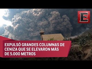Volcán Si-Na-Bung lanza enormes nubes de ceniza