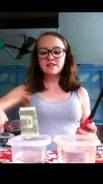 Une expérience avec un billet et de l'alcool tourne mal