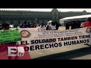 Marcha en apoyo a los militares detenidos/ Comunidad con Enrique Sánchez