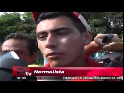 Padres de normalistas desaparecidos se reúnen con las autoridades / Excélsior Informa