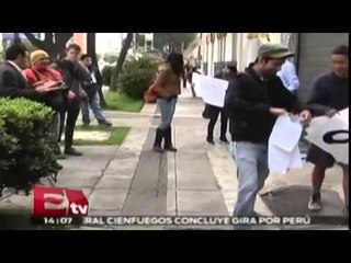 Clausuran simbólicamente oficinas del PRD / Titulares de la tarde