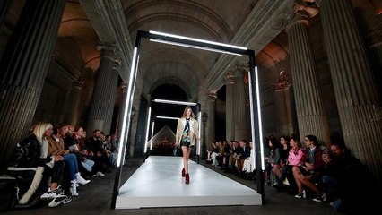Louis Vuitton y Saint Laurent cierran la semana de la moda de París