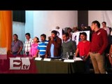 Padres de normalistas dan conferencia tras reunión con Peña Nieto / Vianey Esquinca