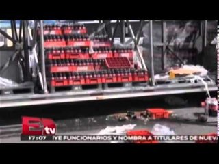 Normalistas de Michoacán saquean camiones de mercancia / Andrea Newman