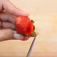 Surprise Someone Special with These Cute Valentine's Day Food Hacks!