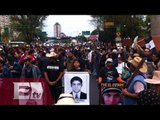 Jornada violenta en AICM / Contingente de Tlatelolco rumbo al Zócalo / Nacional