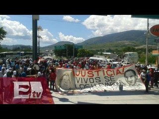 Bloqueo en la Autopista del Sol en apoyo a normalistas / Excélsior Informa