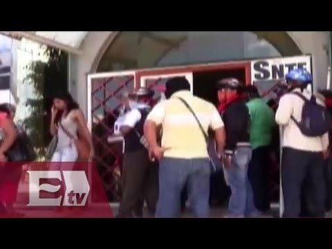 Maestros de Guerrero causan destrozos en edificio del SNTE / Excélsior informa