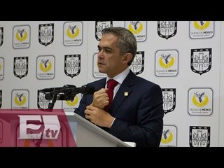 Conferencia de prensa de Miguel Ángel Mancera, jefe de gobierno del DF / Titulares de la tarde