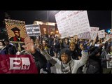 No paran las protestas en Ferguson; despliegan militares para contener violencia/ Global