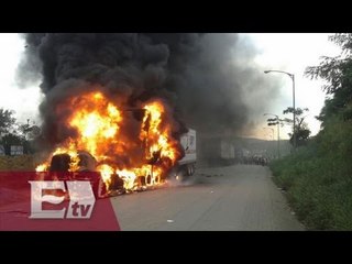 Enfrentamiento en Oaxaca entre maestros de la CNTE y transportistas / Excélsior informa