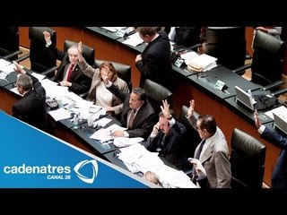 Manifestantes interrumpen dictamen de la Reforma Energética