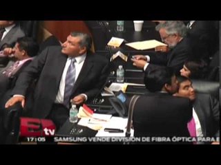 Senadores proponen que líderes políticos hagan pública la totalidad de sus ingresos