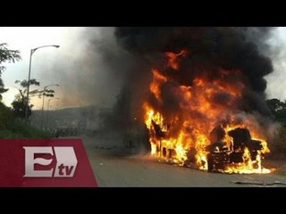 Enfrentamiento entre transportistas y maestros de Oaxaca / Martín Espinosa