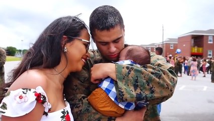 Marine’s Heartwarming Reaction To Meeting His Son For The First Time