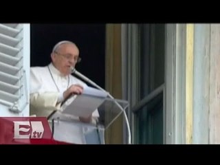 Papa Francisco costeando por pasajeros del avión de AirAsia / Global