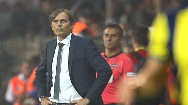Fenerbahçe Teknik Direktörü Phillip Cocu'nun Spartak Trnava Maçı 11'i Tartışmalara Neden Oldu