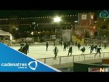 Capitalinos disfrutan último día de la pista de hielo en el Zócalo; comenzará desmantelamiento