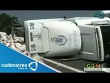 Volcadura de trailer en la México-Puebla provoca caos vehicular