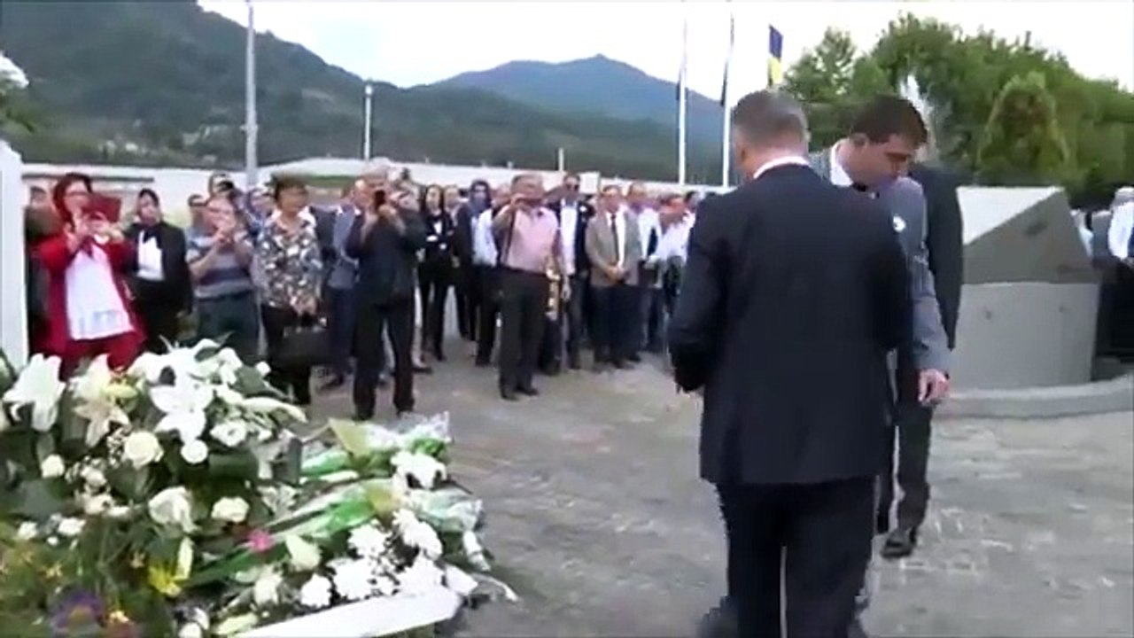 Kako je Radončiću zbog nane Fate zadrhtao glas u Srebrenici