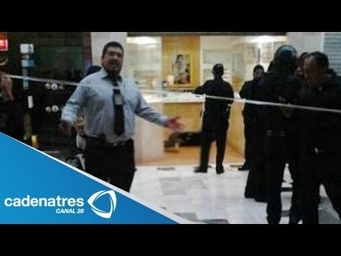 Rinden homenaje a policía que intenta frustrar el asalto a la joyería de Plaza Galerías, Coapa